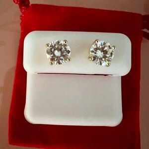 2.0K Moissanite Stud Gold Earrings